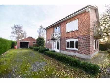 villa avec jardin et verger sur 28 ares 54 centiares