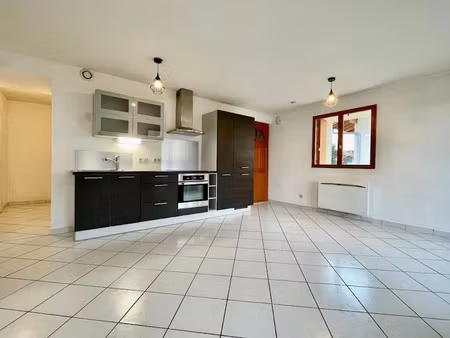 location appartement 2 pièces 45 m² à douvaine (74140)  860 €