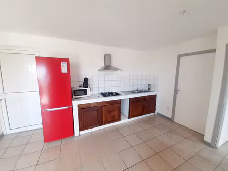 appartement 4 pièces meublé de 104 m2 de superficie hab
