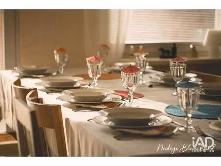 vente hôtel-restaurant 800 m²