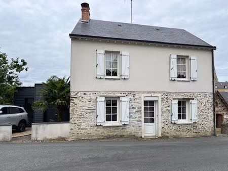 maison de bourg renover au bourg d'ire