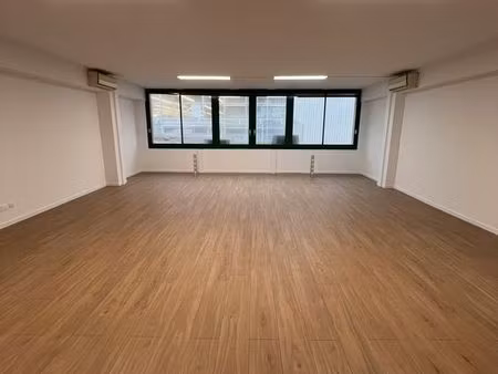 bureaux entièrement rénovés – 55 m² – 3 parkings – anglet