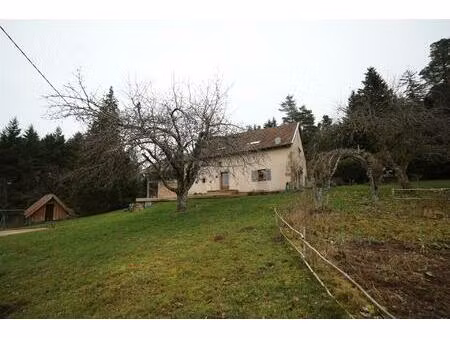 charmante ferme dans un endroit isolé et panoramique