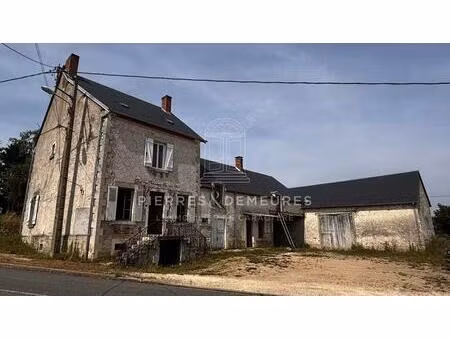 grande maison avec dependances en pierre