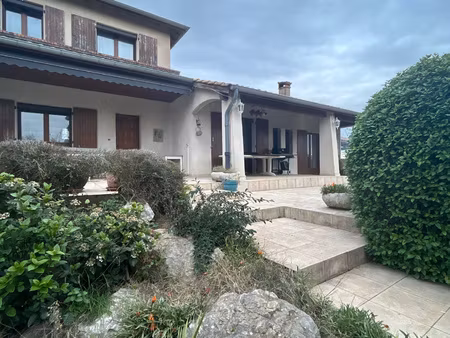 grande maison avec vue panoramique   granges les beaumont