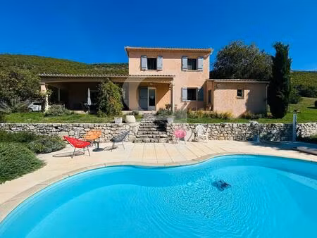 villa avec piscine à vendre en exclusivité région de buis-les