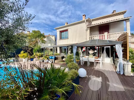 maison draguignan 6 pièce(s) 222 m2 avec piscine et jacuzzi