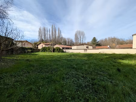 terrain à bâtir de 638 m2 chantemerle les blés centre