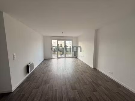 location appartement 3 pièces à montaigu (85600) : à louer 3 pièces / 65m² montaigu