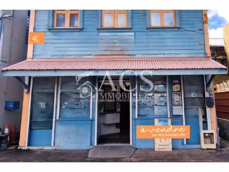 à vendre : local commercial sur rue principale sainte mari