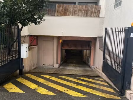 box en sous-sol bd gorki villejuif