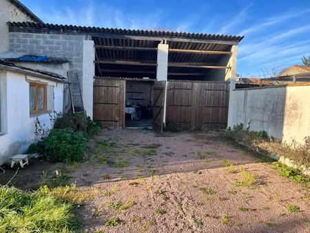 vente maison 4 pièces 101 m² à saint-hilaire-la-palud (79210)  108 600 €