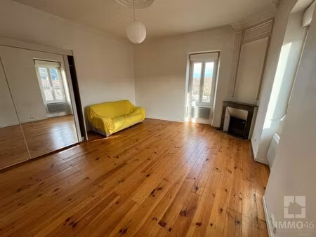 location appartement 1 pièce 30m² douelle 46140