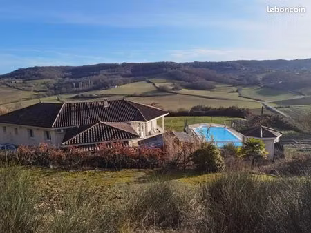 maison 5 pièces 148 m²