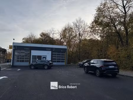 a louer - local d'activités avec terrain indépendant et forte visibilité - sainte foy les 