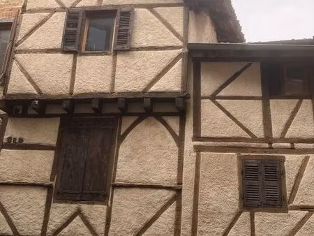 a vendre maison de village dans néronde (loire)