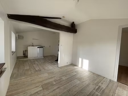 location appartement 2 pièces 30m² barbezieux st hilaire 16300