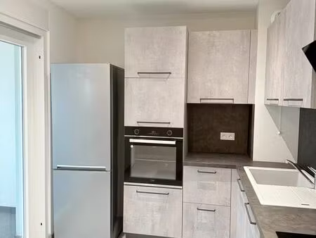 porcelette loue f3 dans immeuble neuf