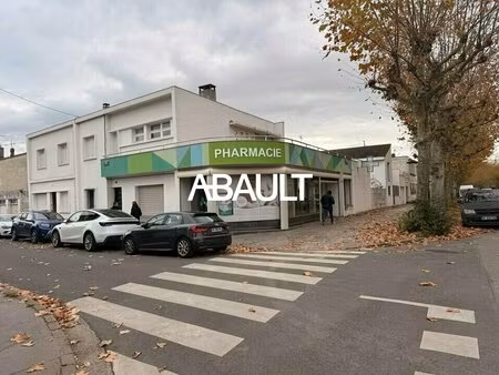 location local commercial 80m² bordeaux 33300