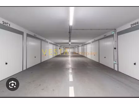 achat parking montreuil 93100