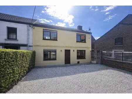 charmante maison semi-mitoyenne rénovée