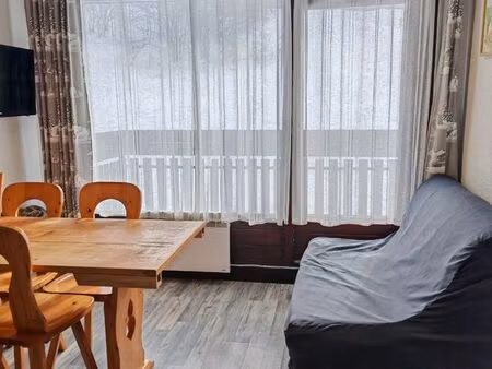 t2 rdc au lays 6 personnes