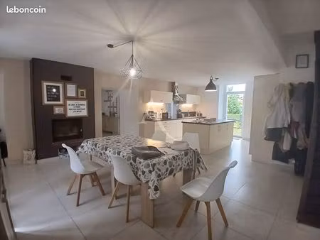 maison 6 pièces 160 m²