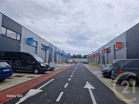 entrepôt à louer à floreffe