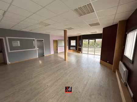 local commercial disponible 84m2