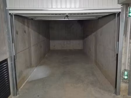 location box fermé 20m2