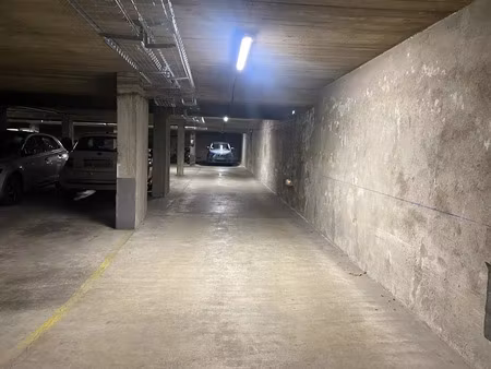 vente parking 12 m² à paris 16ème (75016)  72 900 €