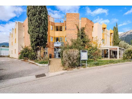 vente immeuble 60 pièces 1465 m² à la valette-du-var (83160)  3 850 000 €