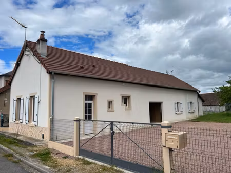 immeuble villeneuve sur allier (95 m2)