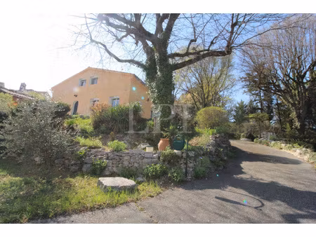 maison avec terrain et piscine