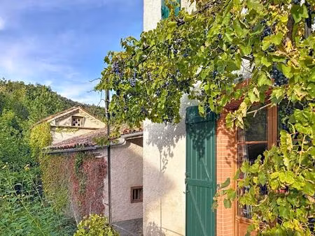 maison de caractère avec parc verdoyant