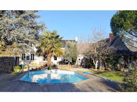 magnifique propriété ancienne avec dépendances