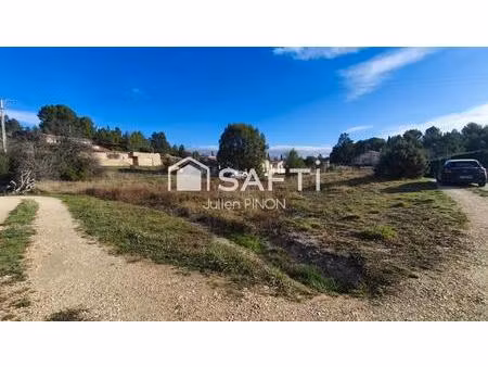 beau terrain à bâtir à saint-saturnin-lès-apt