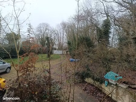 terrain à bâtir 448 m² – constructible – rare au mesnil-saint-denis (bois du fay)