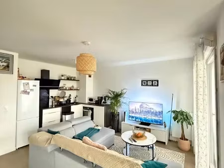 location appartement 2 pièces 45 m² à drancy (93700)  1 000 €