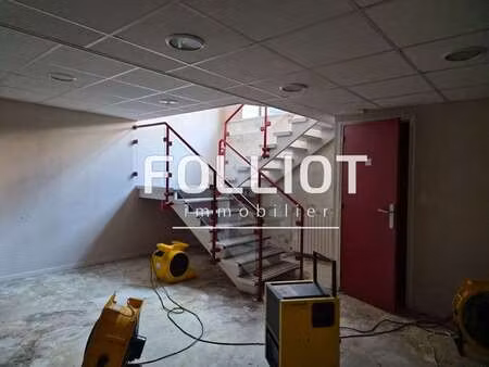 location bureaux et commerces à vire-normandie (14500) : à louer / 115m² vire-normandie