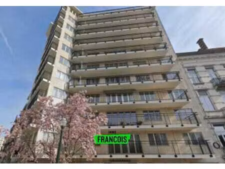 place de parking à vendre - square marie louise 40 bruxelles