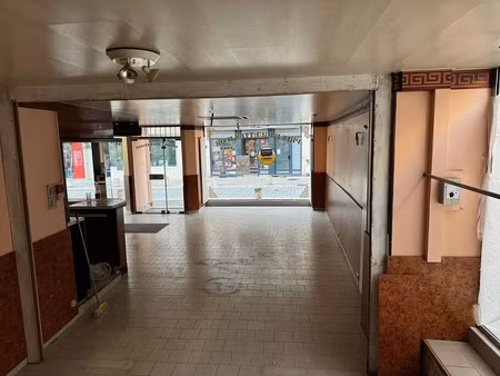 location locaux professionnels 99 m² à sens (89100)  1 500 €