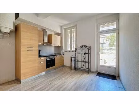 à vendre ensemble immobilier composé de 3 logements indépendants