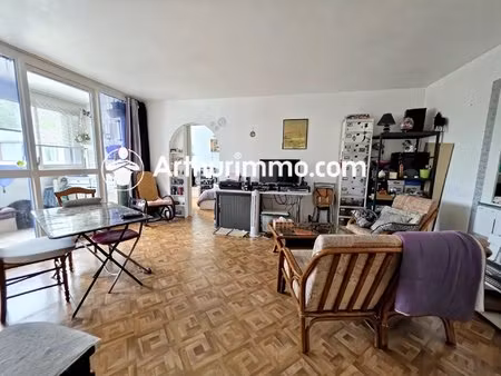 appartement 4 pièces de 83 m² à savigny-le-temple – ravalement pris en charge par le vende