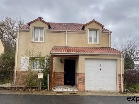 maison 5 pièces-4 chambres-garage-jardin avec cabanon
