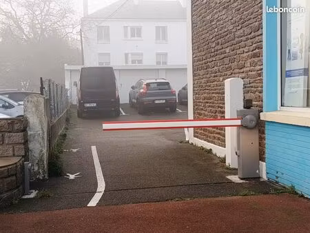 à louer – places de parking sécurisées petit maroc – saint-nazaire