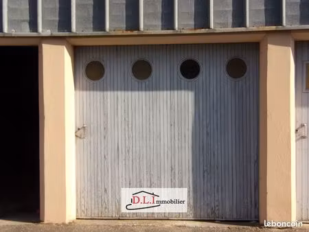 parking/box moissac