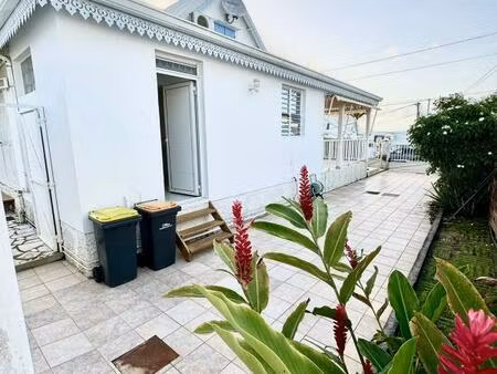 location maison 3 pièces 157m² baie mahault 97122