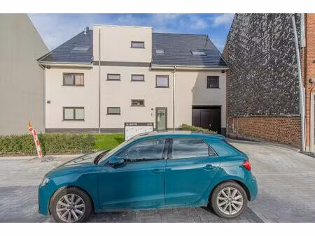 nieuwbouw appartement met 1 slaapkamer en een garage