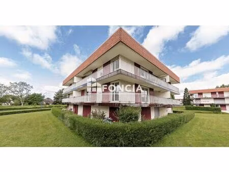 f4 3 chambres avec terrasse et parking